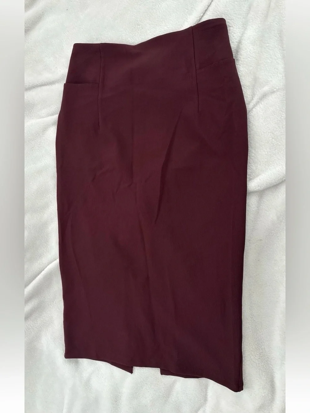 LuluLemon Stretchy Size 8 Burgundy A New Route Below The Knee Pencil Skirt